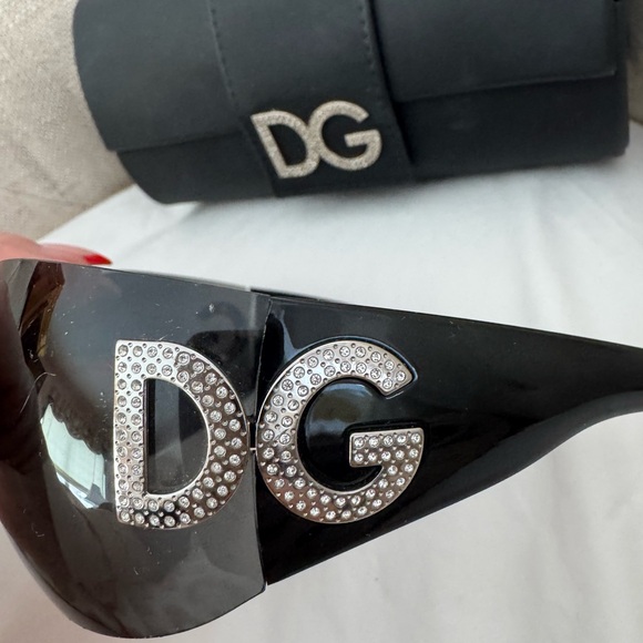 Dolce & Gabbana Authentic Vintage Rhinestone Shield Sunglasses 2007 with Case main image 4